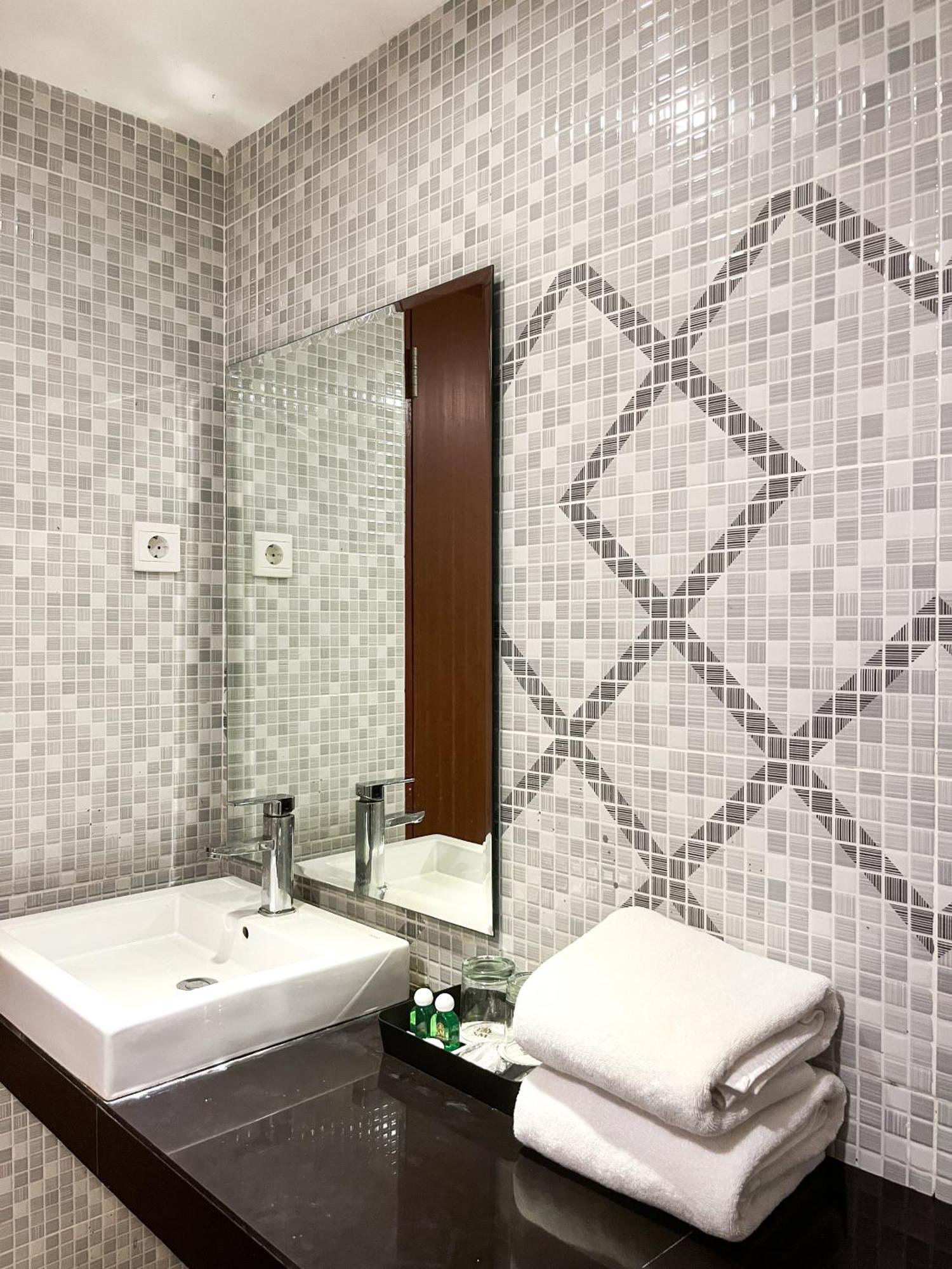 Sm Tower Hotel And Convention Berau Tanjung Redep Luaran gambar