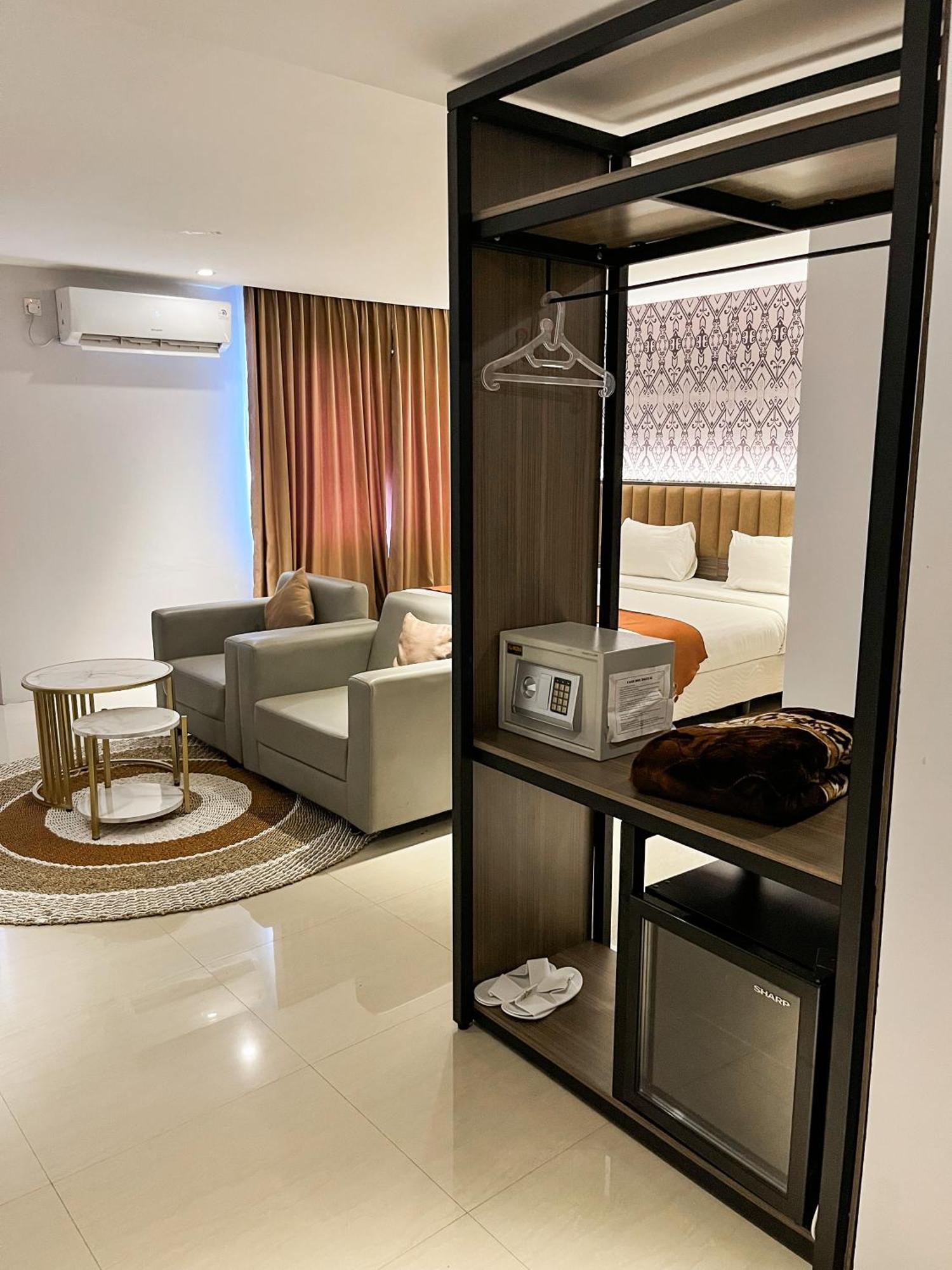 Sm Tower Hotel And Convention Berau Tanjung Redep Luaran gambar